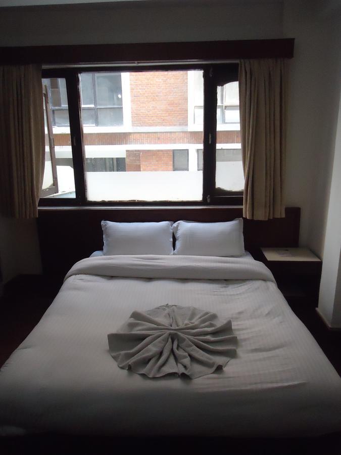 Hotel Earth House Katmandu Zewnętrze zdjęcie